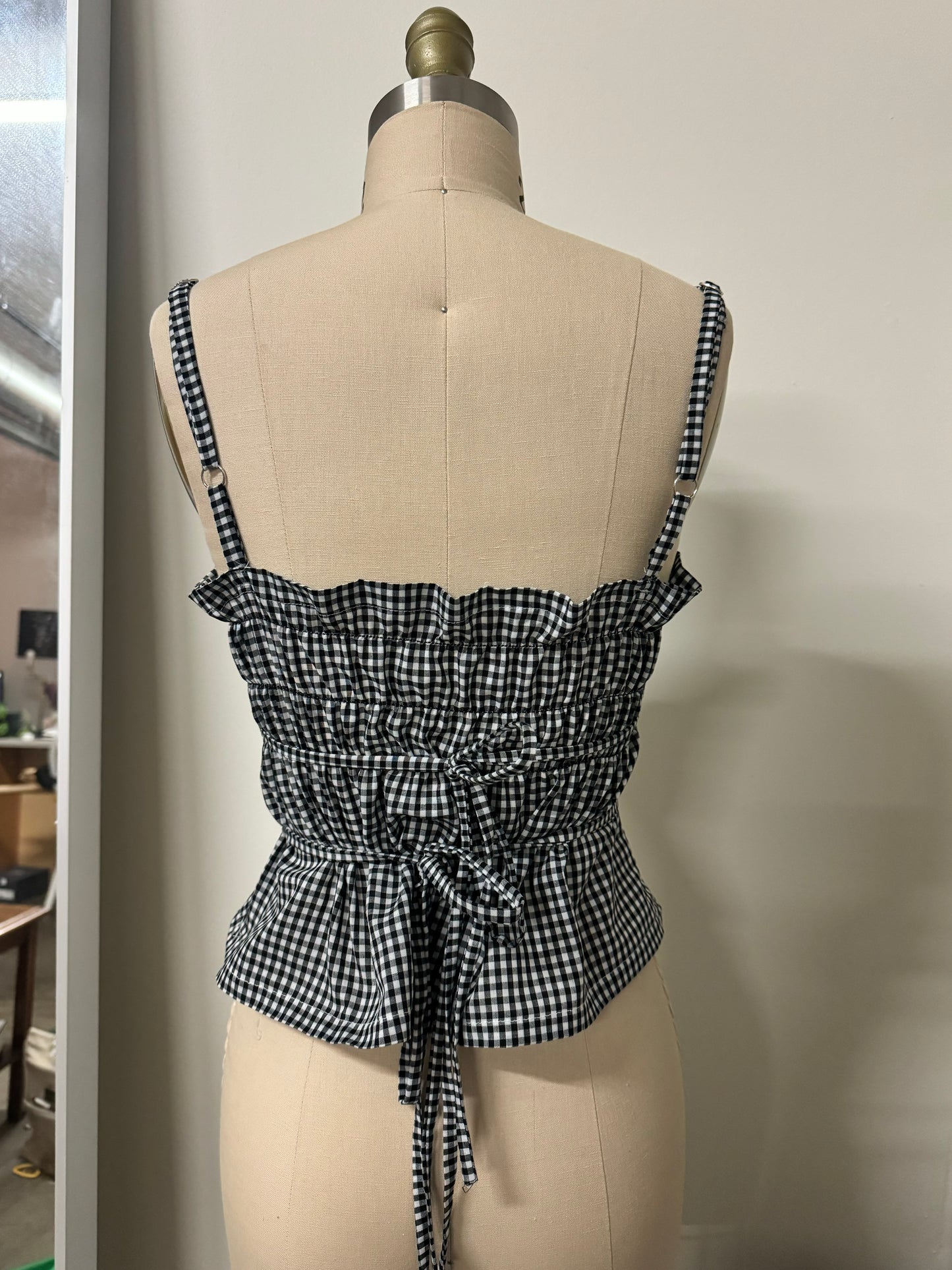 Gingham scrunch tank top